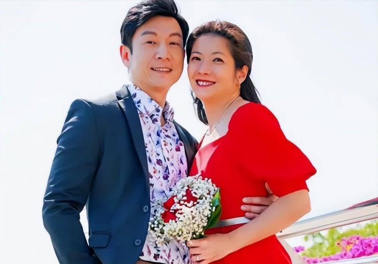 胡凯欣结婚照.jpeg