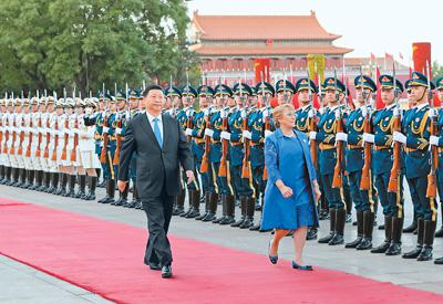 巴切莱特总统和习近平主席