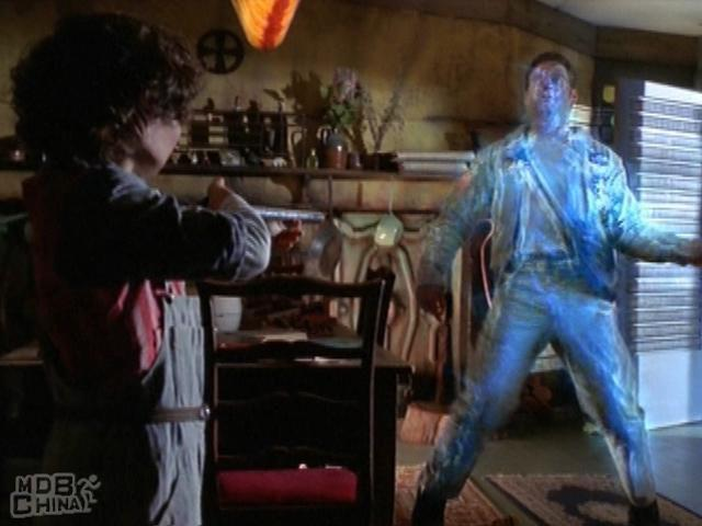 《遥远星际》第1季