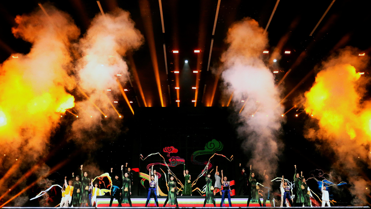 中央广播电视总台2023网络春晚