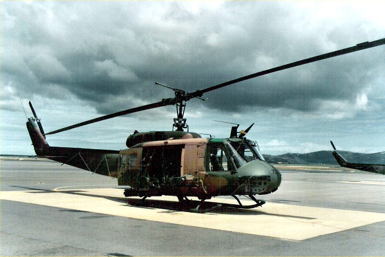 uh-1d_huey_gunship_05_of_80.jpeg