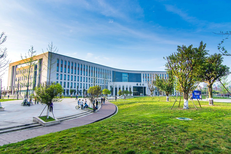 成都理工大学图书馆随拍.tiff