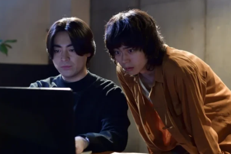 山田孝之（左）菅田将晖（右）《人生删除事务所》剧照.png