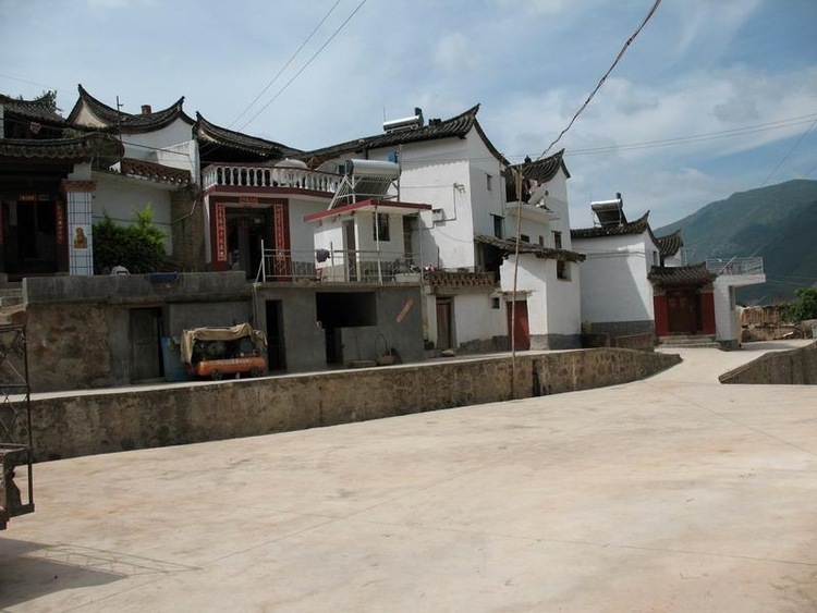 麻栗树自然村