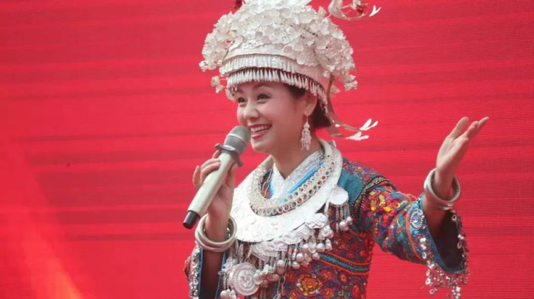 阿幼朵演出现场.jpeg