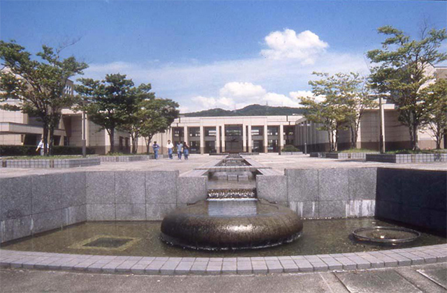 富山国际大学