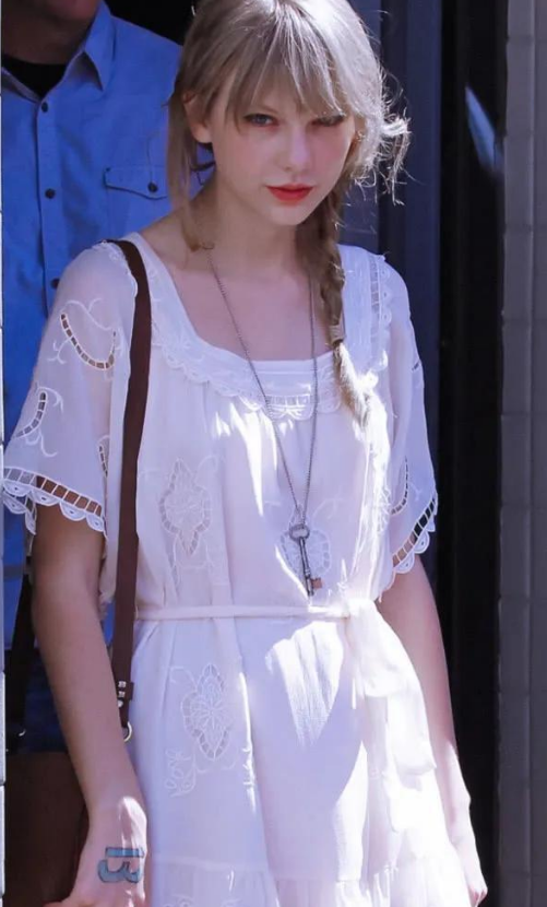 泰勒·斯威夫特