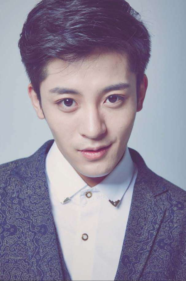 共产党人刘少奇