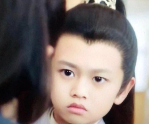任嘉伦.png