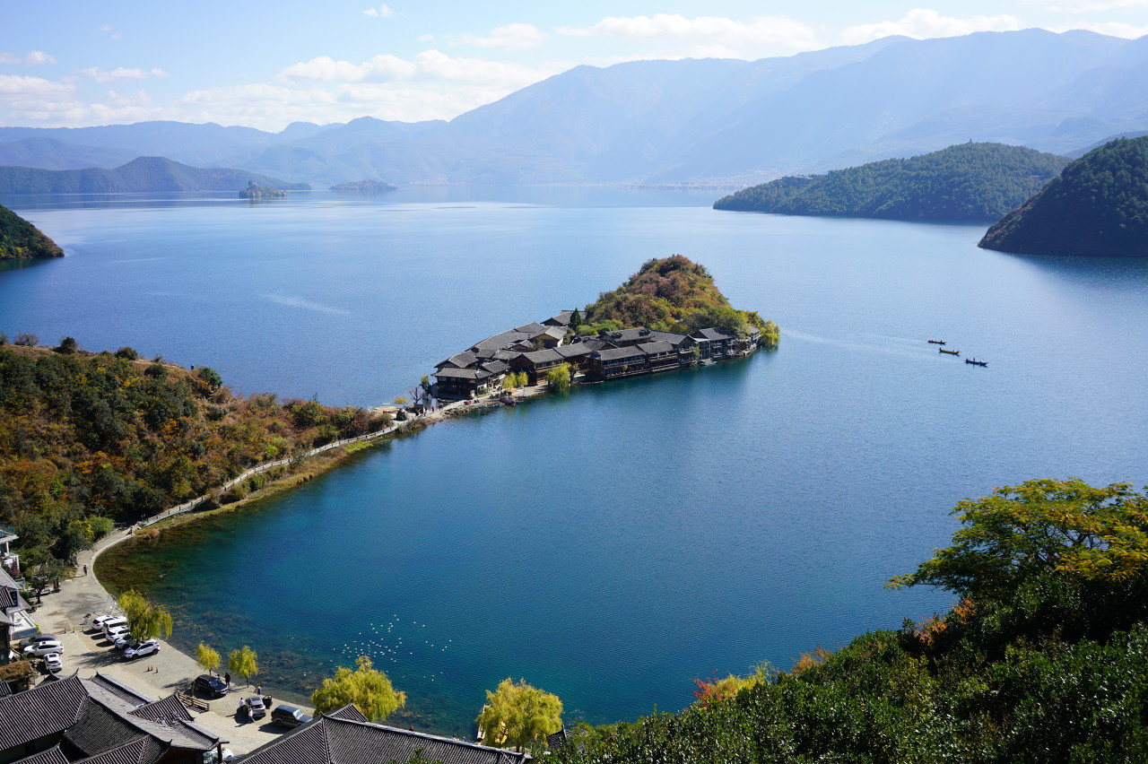 泸沽湖