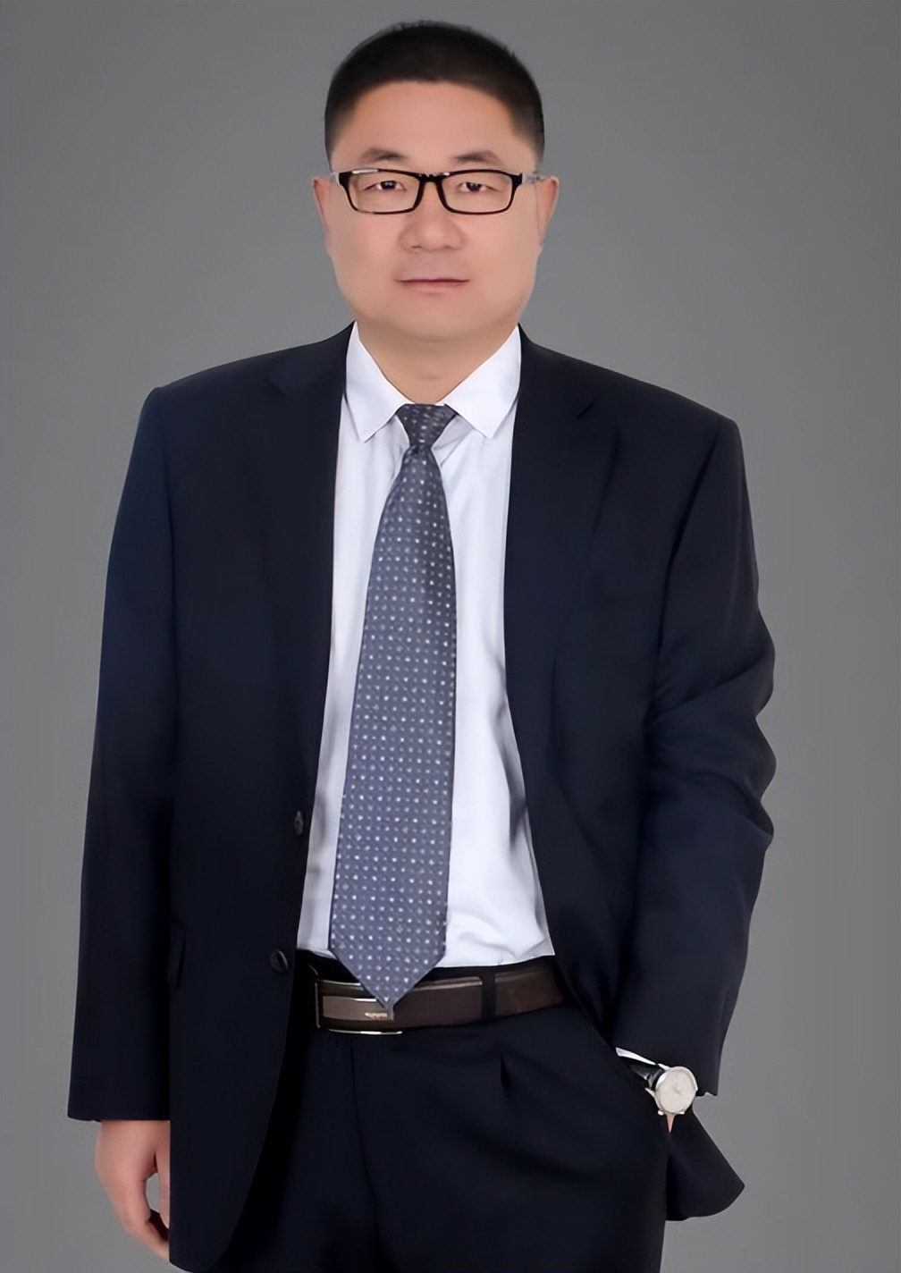 王雷