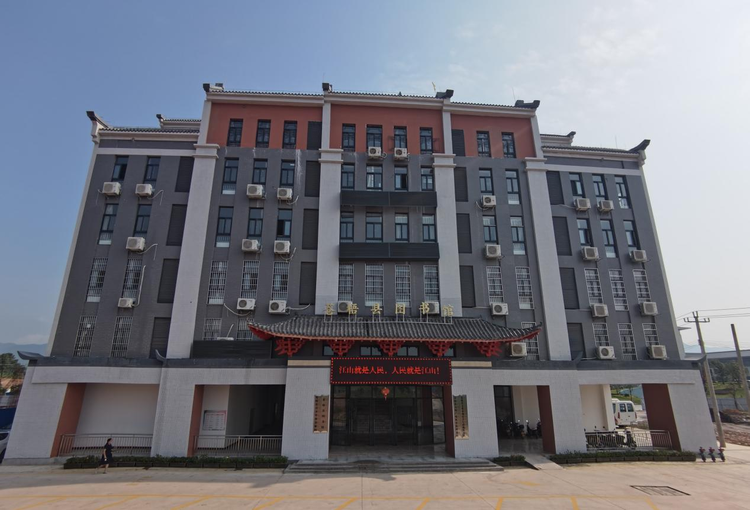 苍梧县图书馆.jpeg