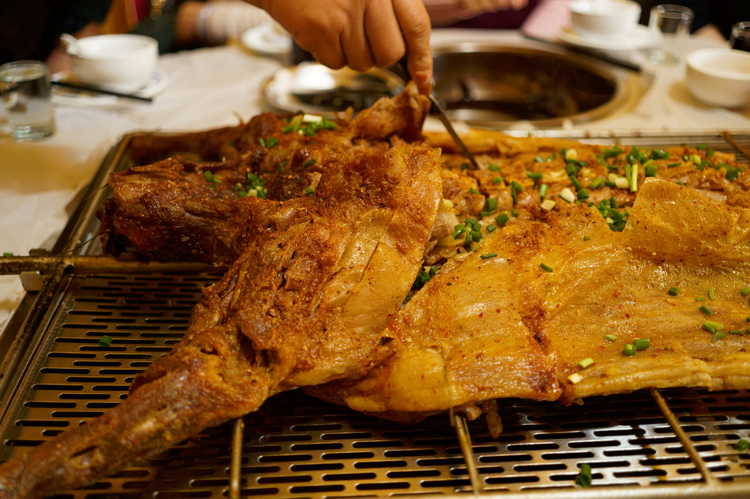冬日美食 烤全羊