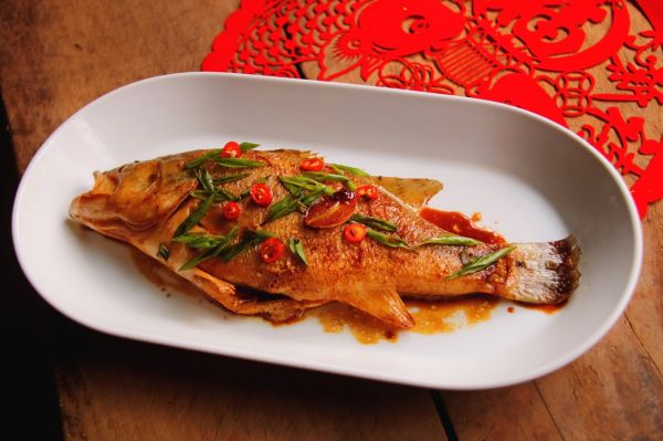 煎鲈鱼