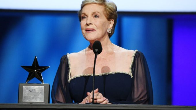 朱莉·安德鲁斯