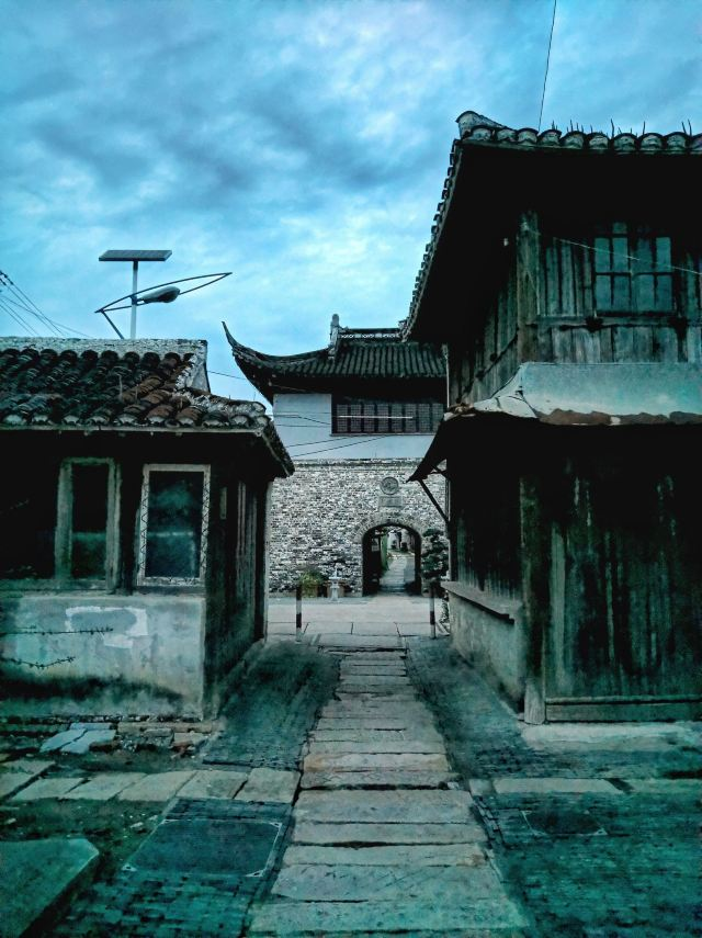 余东老街.png