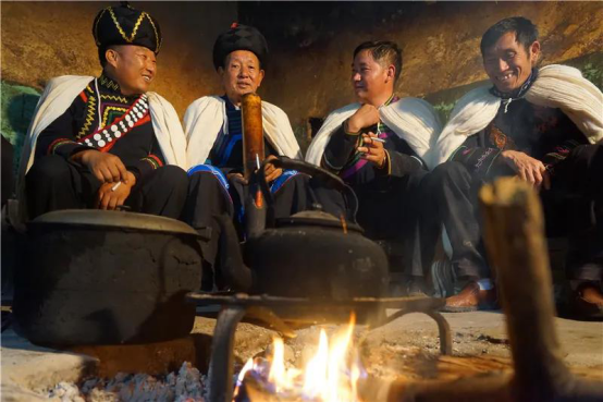 彝族史诗《阿鲁举热》.png
