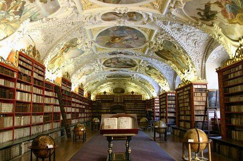 彼切尔洞窟修道院