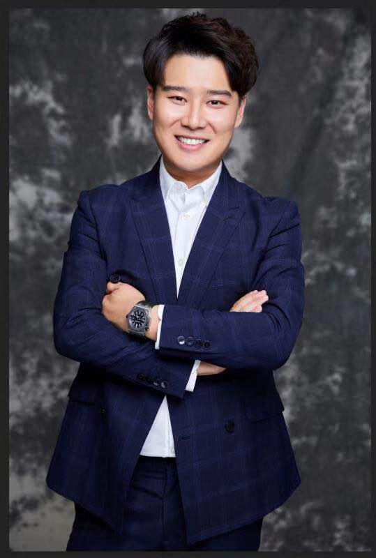 张哲