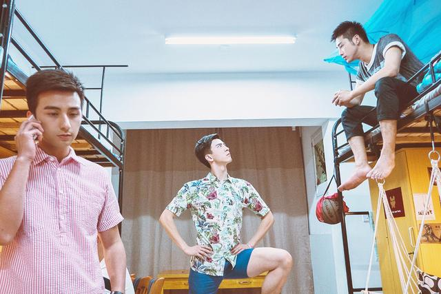 一起同过窗剧照