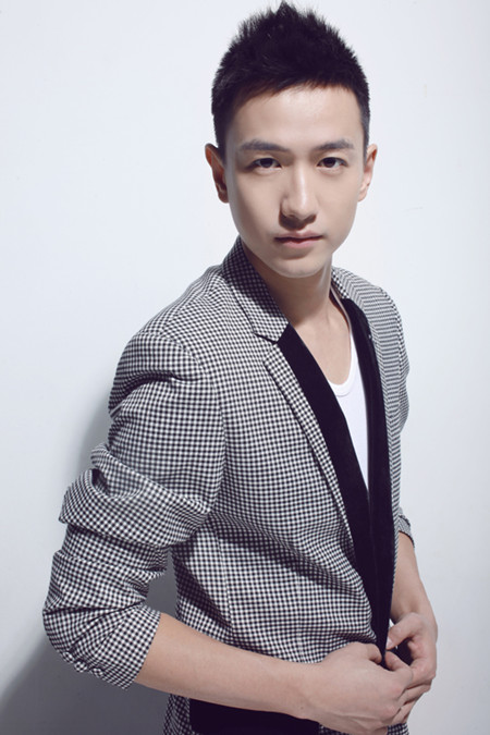 李悦铭