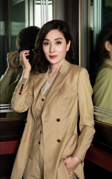 现代美女