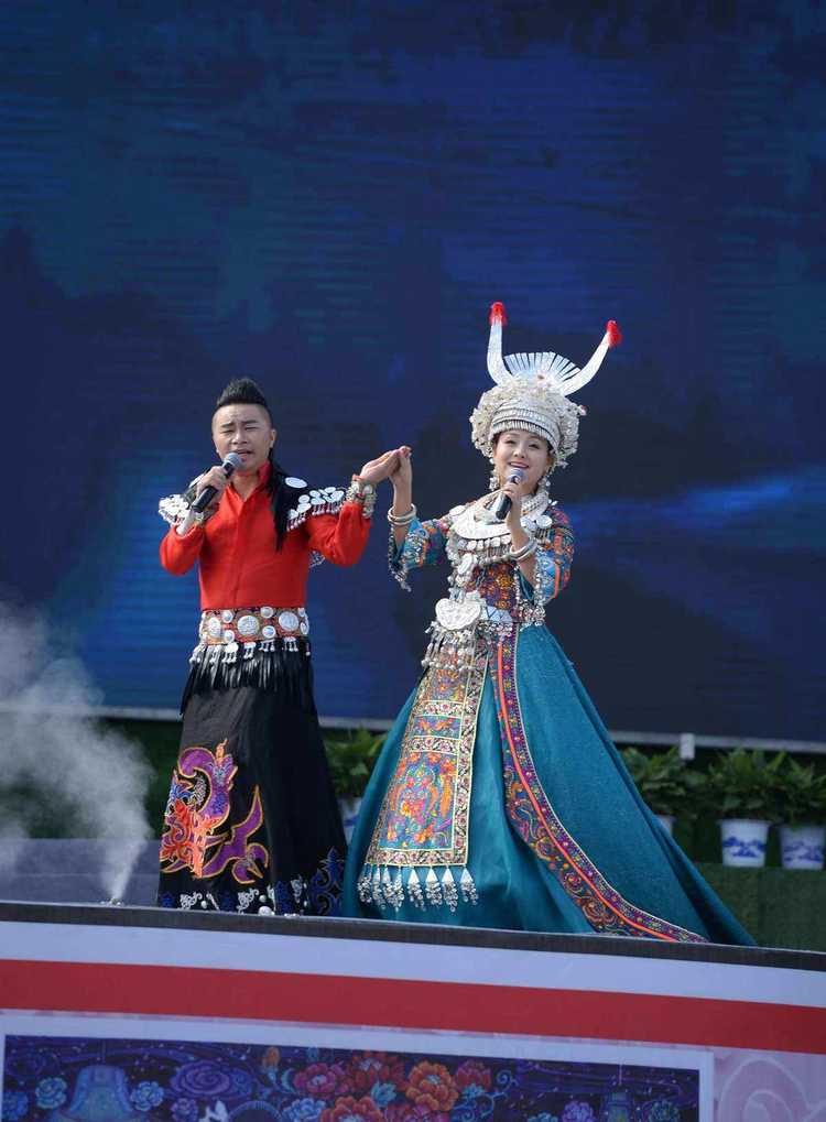 阿幼朵演出现场.jpeg