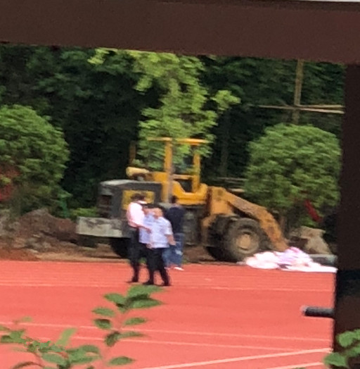 邓世平