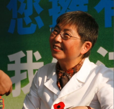 吴霭仪照片