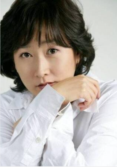 演员表演员饰演角色备注周元;郑尹熙(幼年);金泰贤韩新医院一般外科第