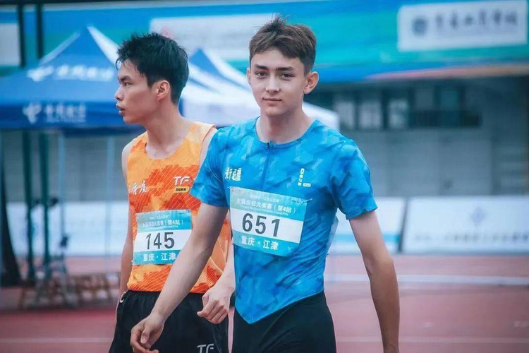 艾力西尔·吾买尔