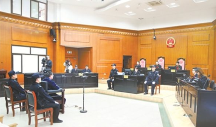 虞关荣涉黑案