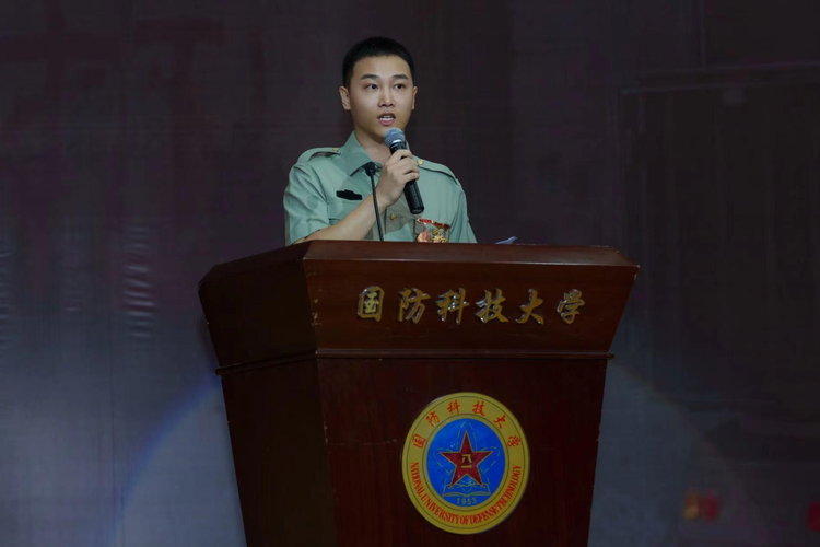 胡小毅