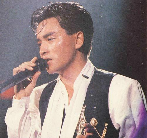 张国荣86浓情演唱会
