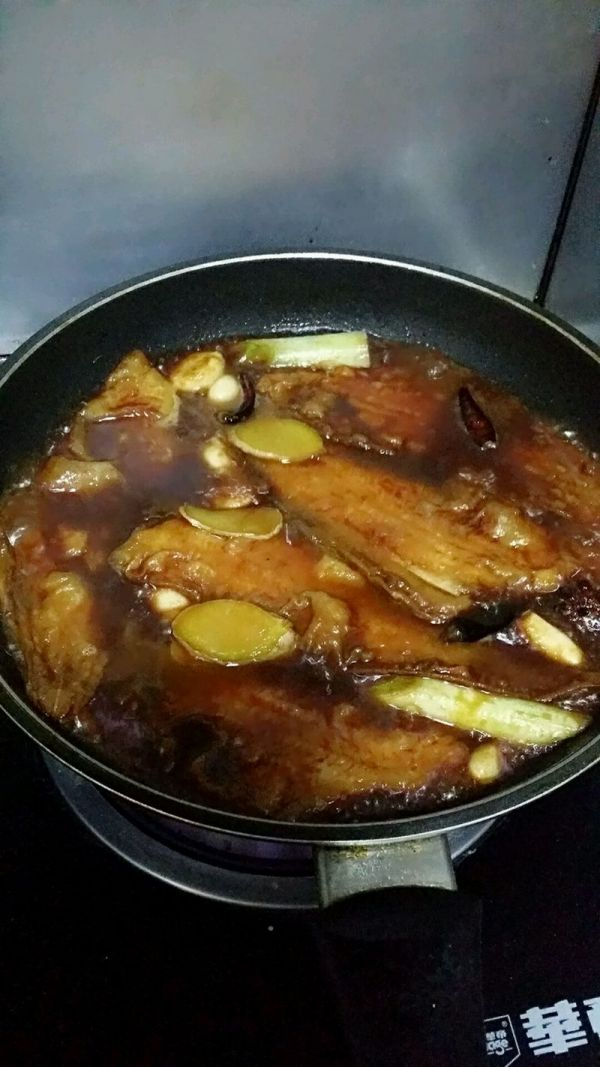 红烧比目鱼