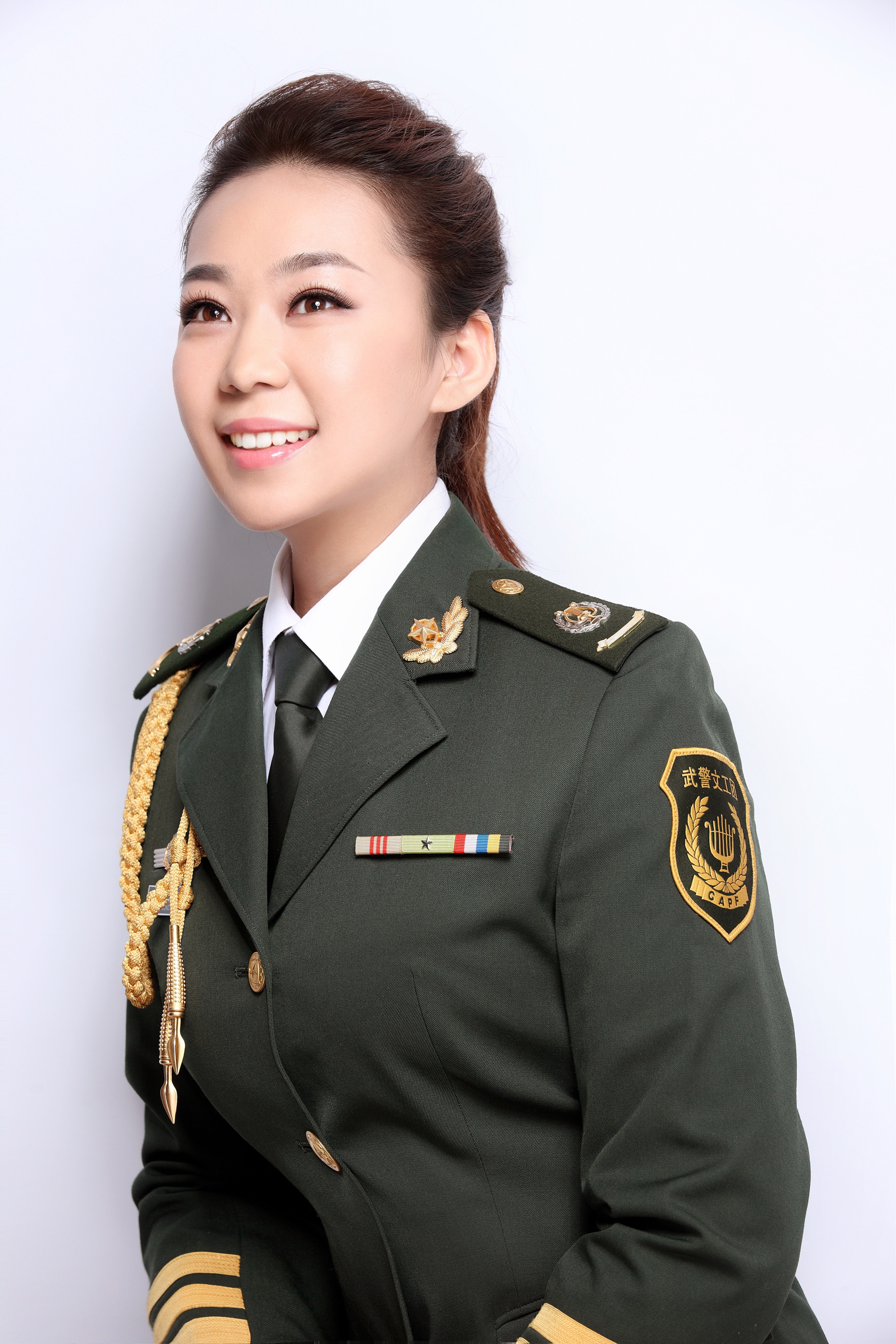 王莹
