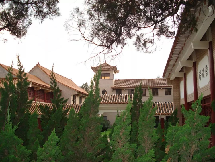 南大学呈贡校区-映秋院.jpg