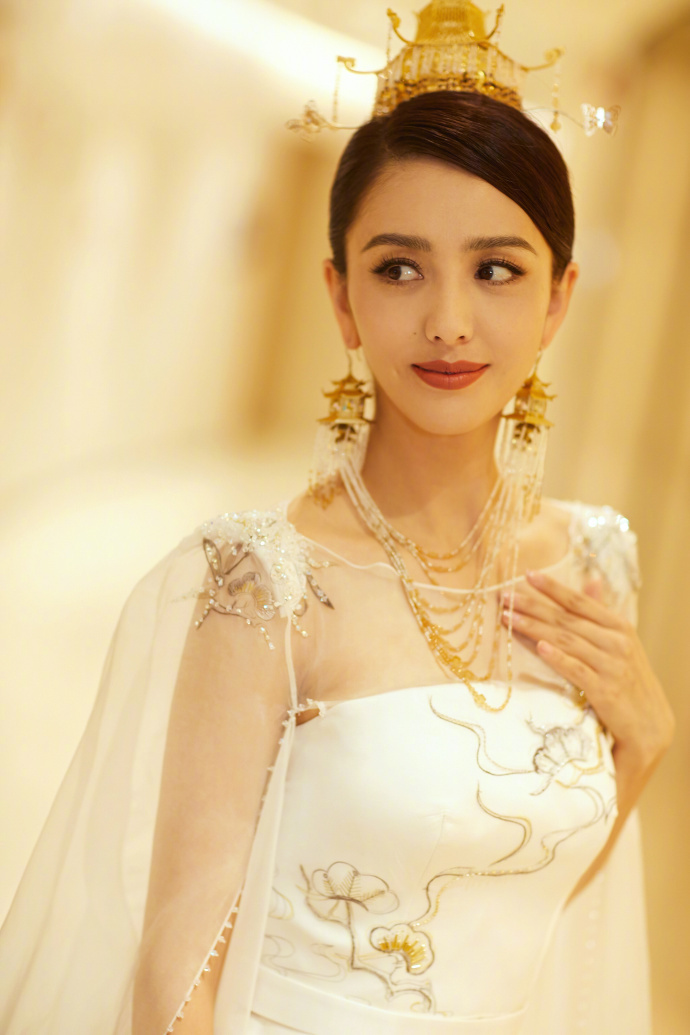 Mian is 佟丽娅