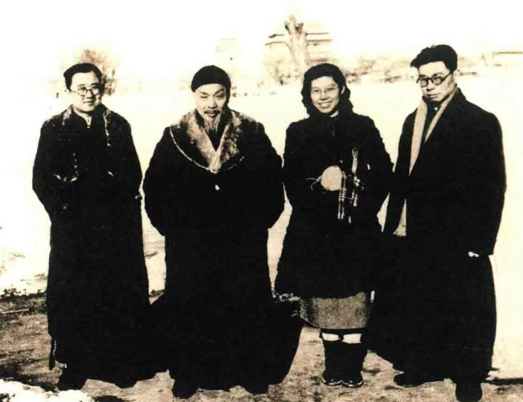 启功与老师陈恒.jpeg