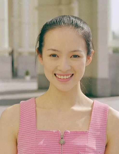 章子怡早期照片.png