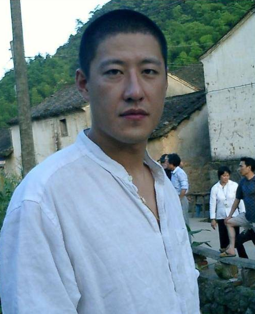 于震