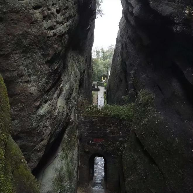 冠豸山