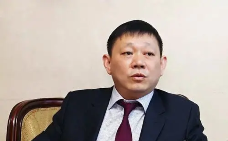 李伟照