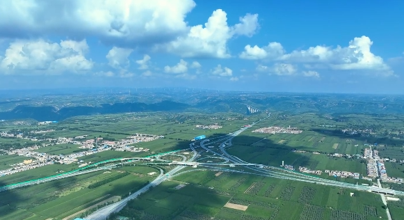 纵横交错的旬邑高速公路.png