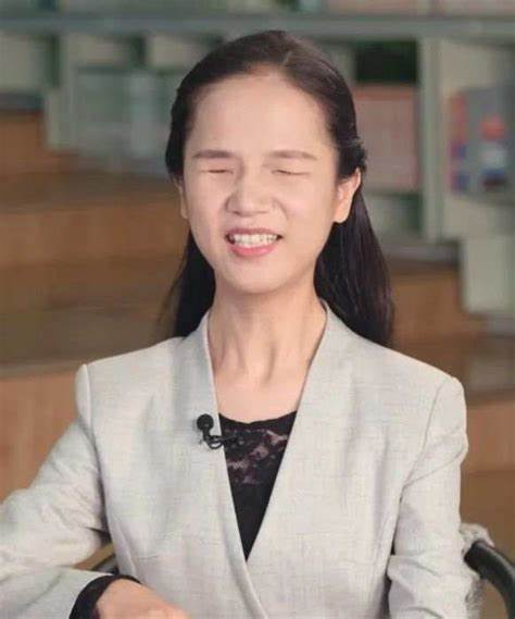 董丽娜