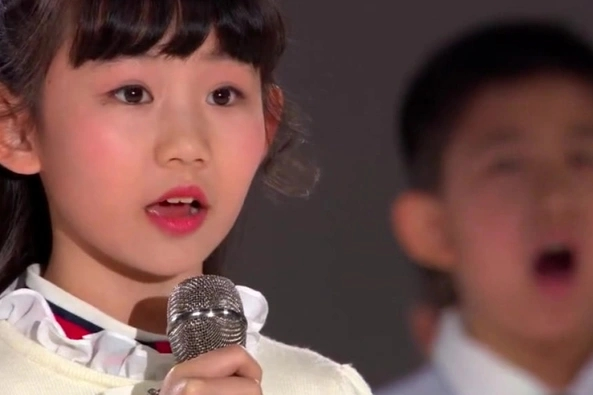 龙紫岚 (澳门小歌星,代表作《七子之歌》)