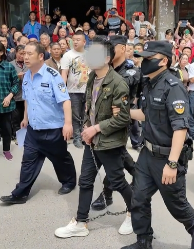 云南昭通男子涉嫌故意杀人潜逃案