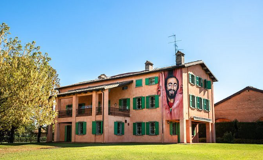 鲁契亚诺·帕瓦罗蒂