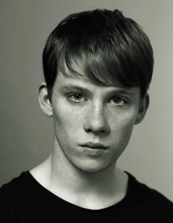 娜格斯·拉什迪