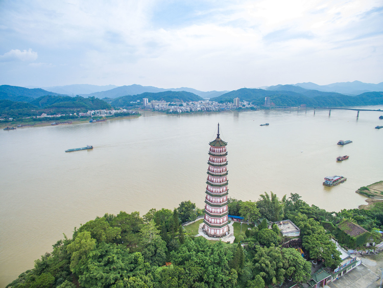 广东德庆三元古塔